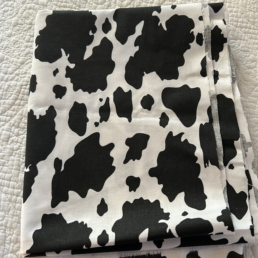 New 1 Yard Keepsake Calico Black and White Cow Print 100% cotton fabric